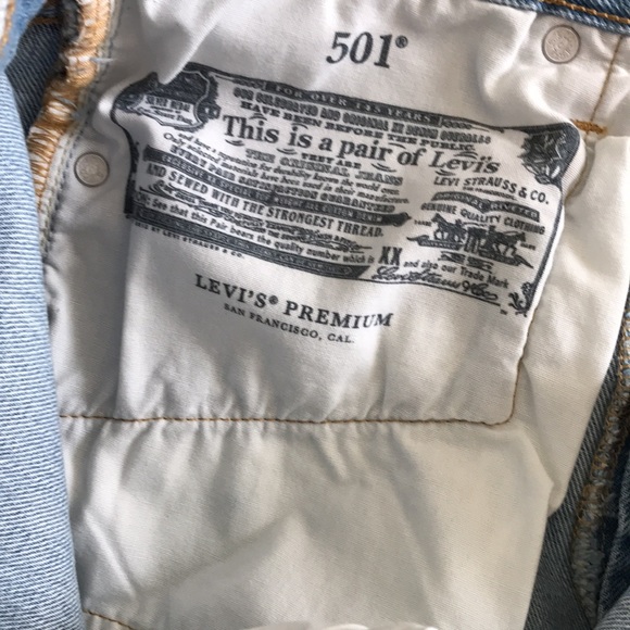 Levi’s Premium jean shorts Sz 26 Daisy Dukes raw hem jean Shorts distressed - Picture 16 of 16